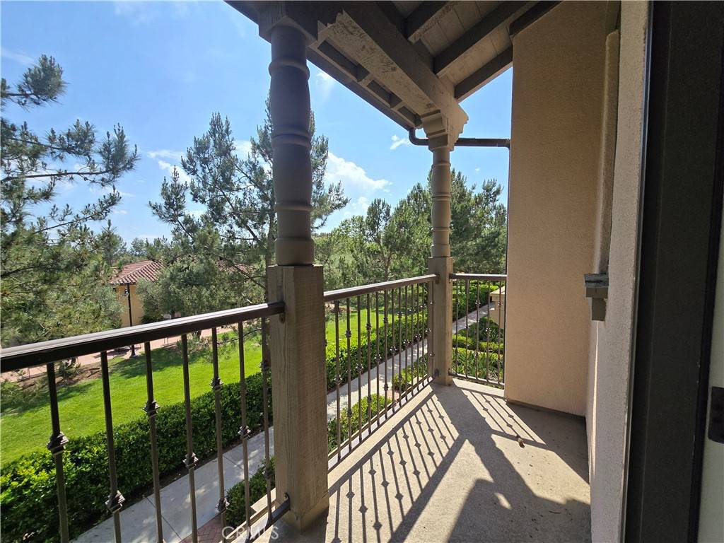 Irvine, CA 92602,142 Crescent Moon
