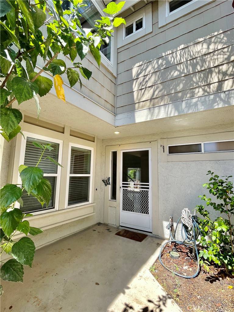 Irvine, CA 92604,32 Wetstone #47