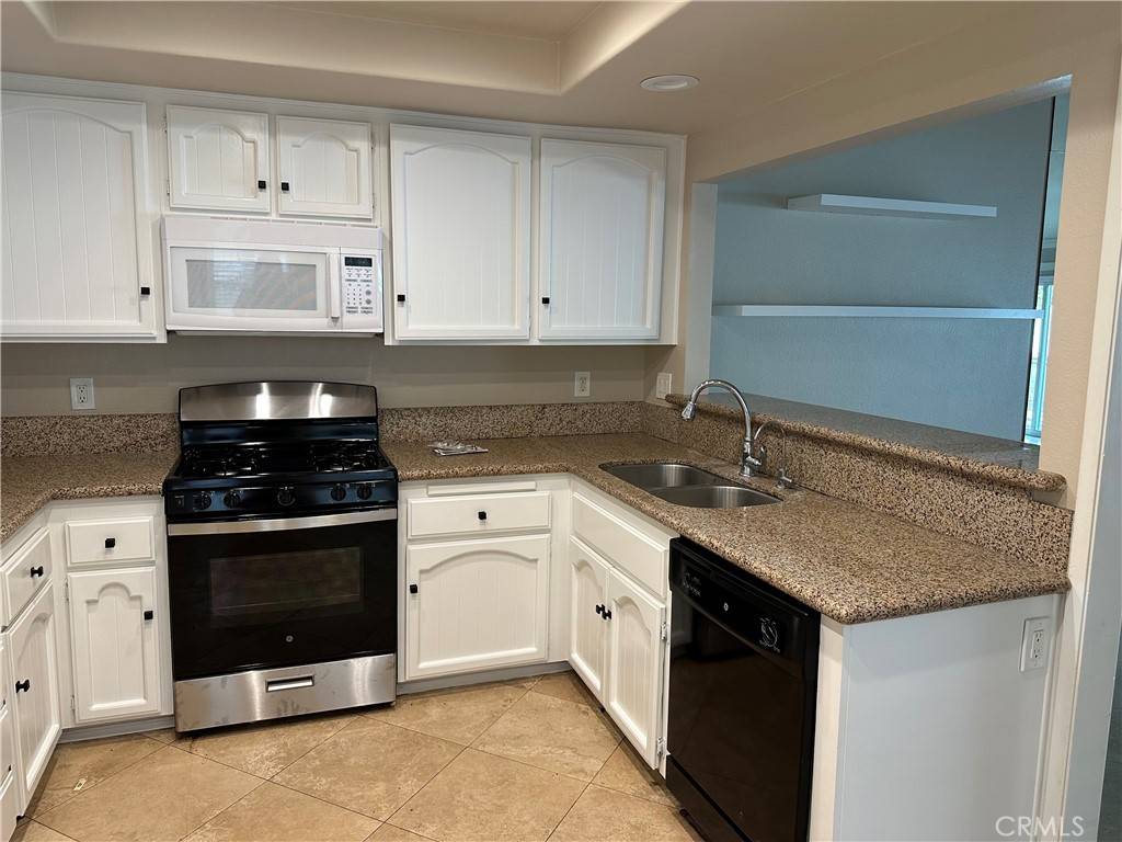 Irvine, CA 92604,32 Wetstone #47