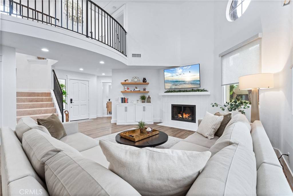Newport Beach, CA 92660,505 Bay Hill DR