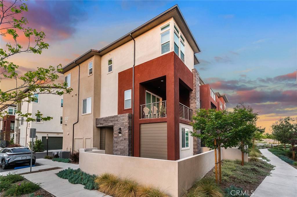 Irvine, CA 92618,259 Lynx