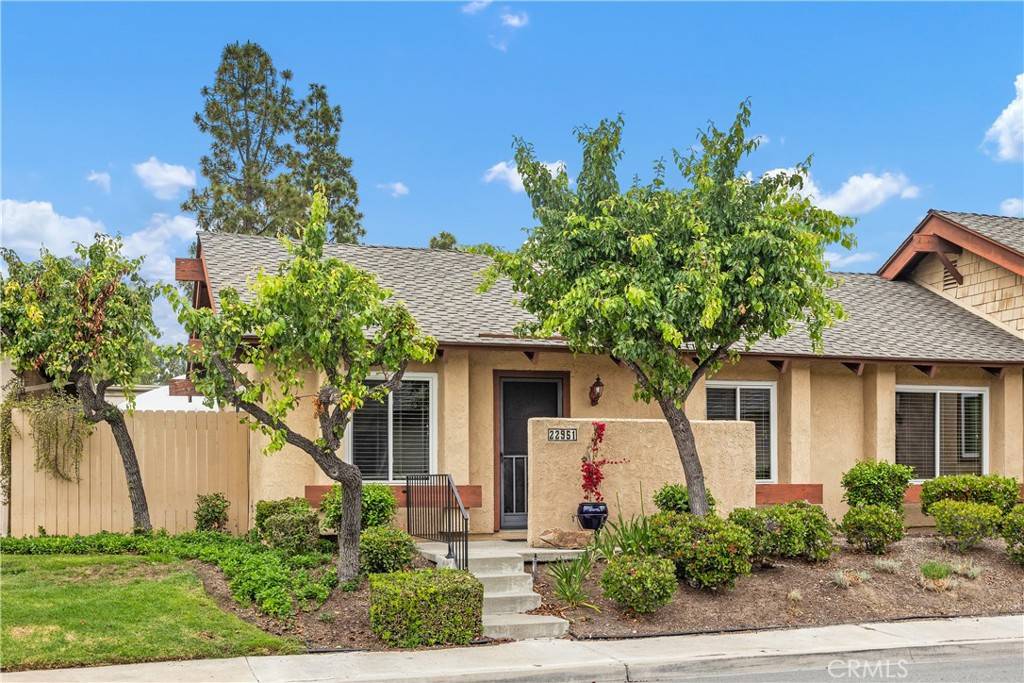 Laguna Hills, CA 92653,22951 Caminito Viento