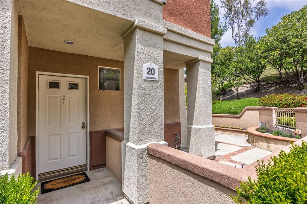 Lake Forest, CA 92610,20 Santa Barbara CT