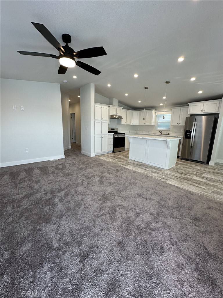 Westminster, CA 92683,15621 Beach Blvd #8
