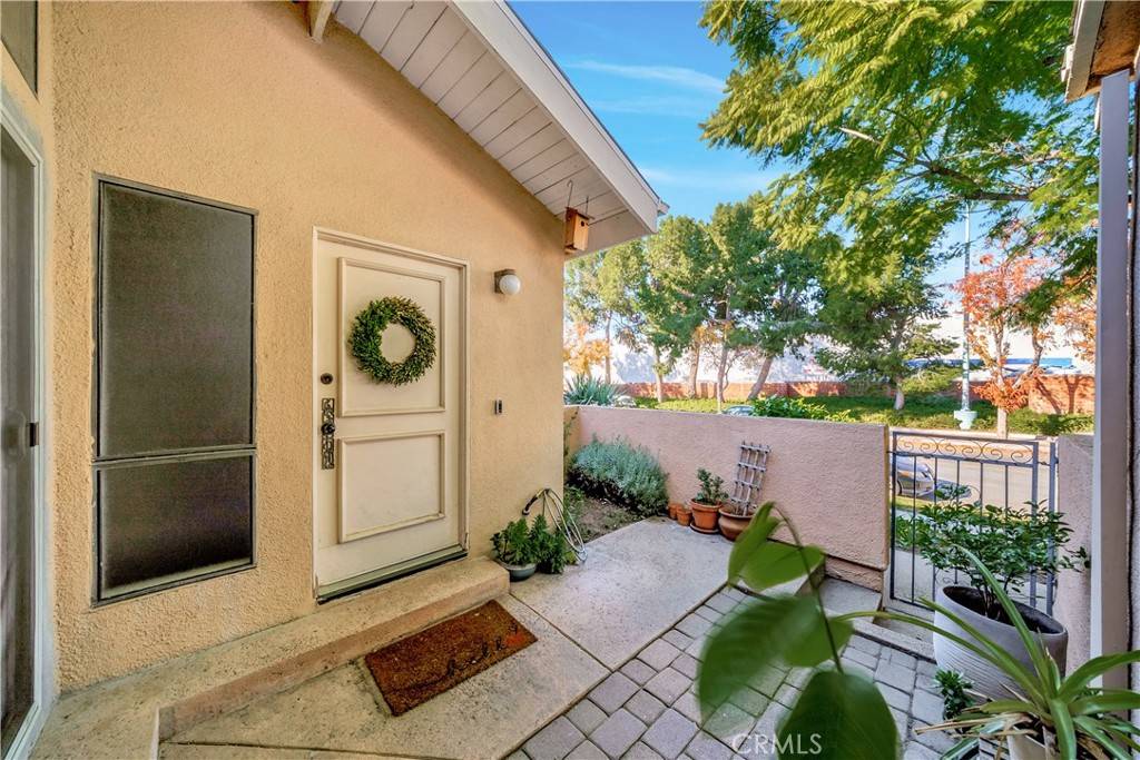Fullerton, CA 92831,2915 Barrington CT
