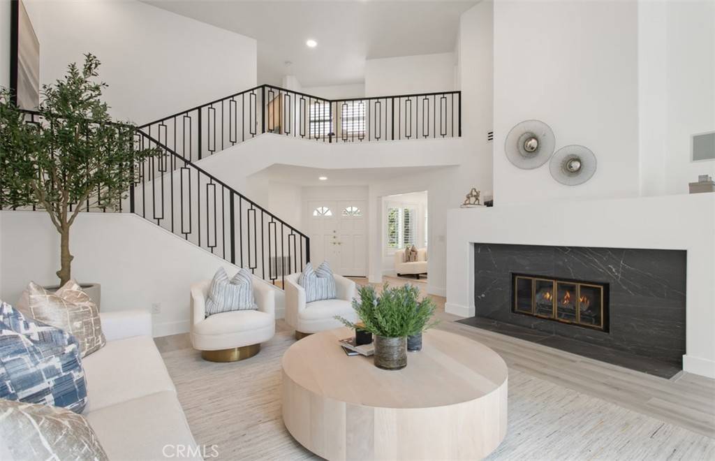 Irvine, CA 92612,15 Alejo #61