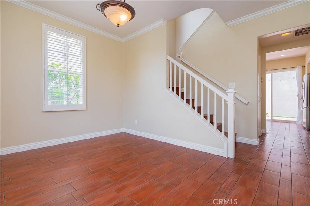 Irvine, CA 92602,87 Talmadge #66