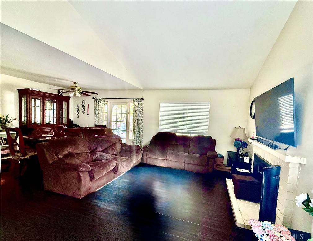 Lake Forest, CA 92630,21622 Audubon WAY