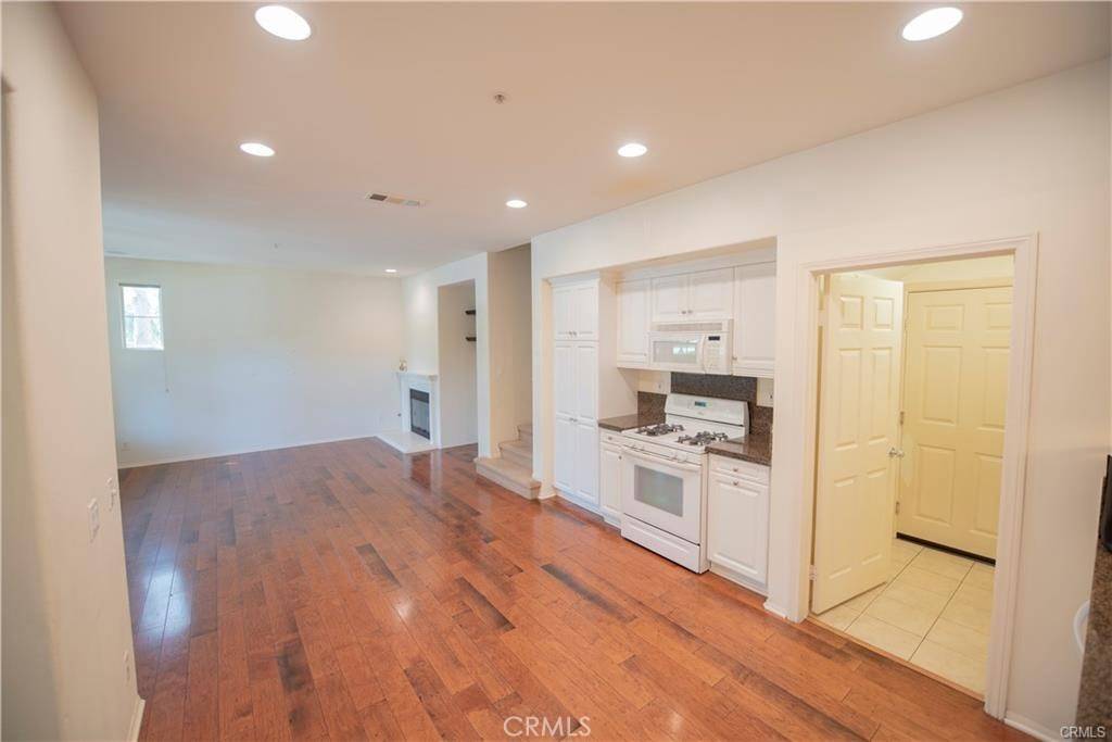 Irvine, CA 92603,41 Nightshade