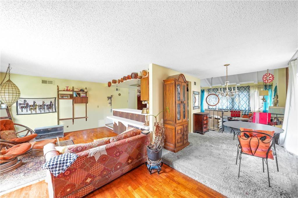 Huntington Beach, CA 92646,9351 Southshore DR