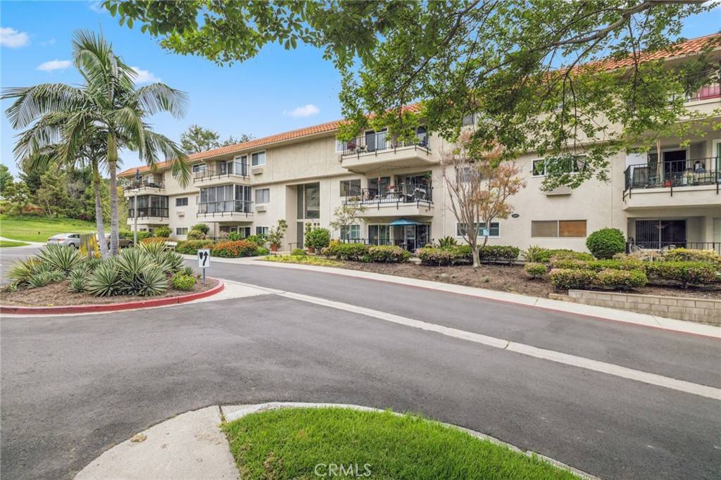 Laguna Woods, CA 92637,2391 Via Mariposa W #2H