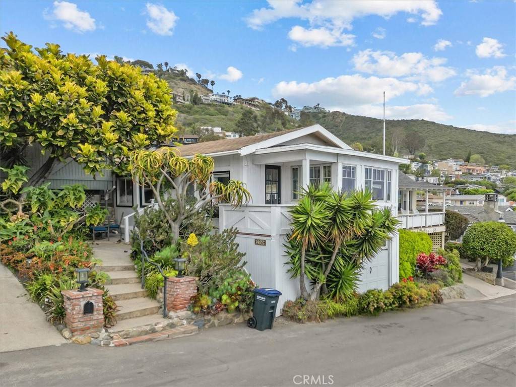 Laguna Beach, CA 92651,2750 Solana WAY