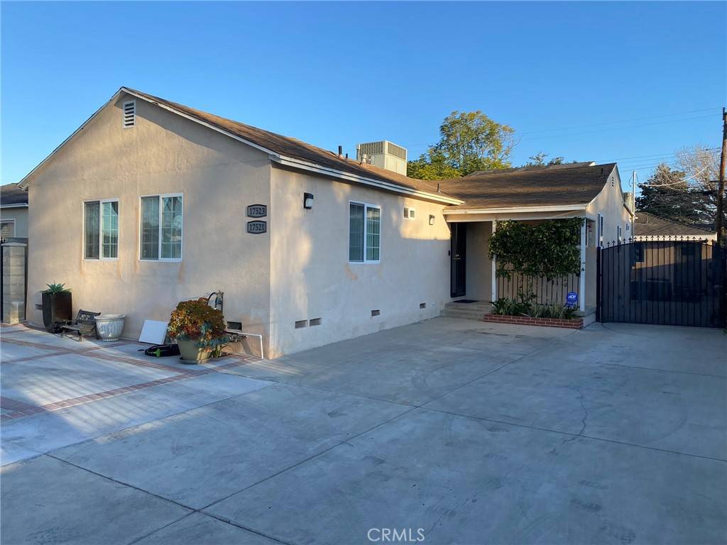 Van Nuys, CA 91406,17523 Gilmore ST