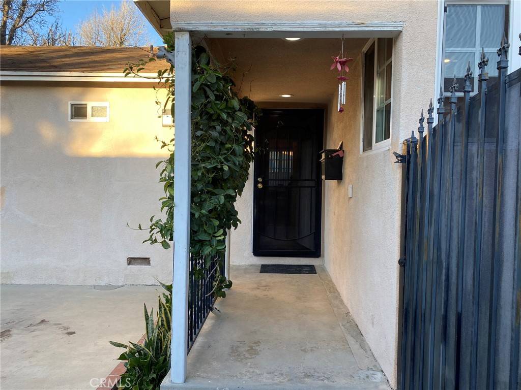 Van Nuys, CA 91406,17523 Gilmore ST