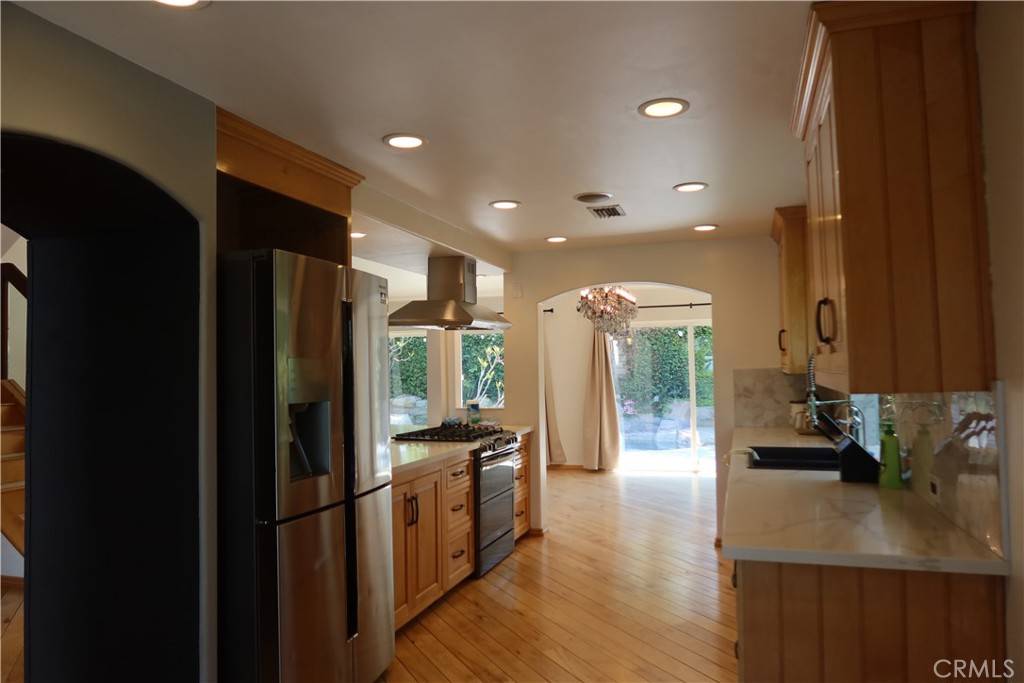 28 Cambridge Irvine, CA 92620