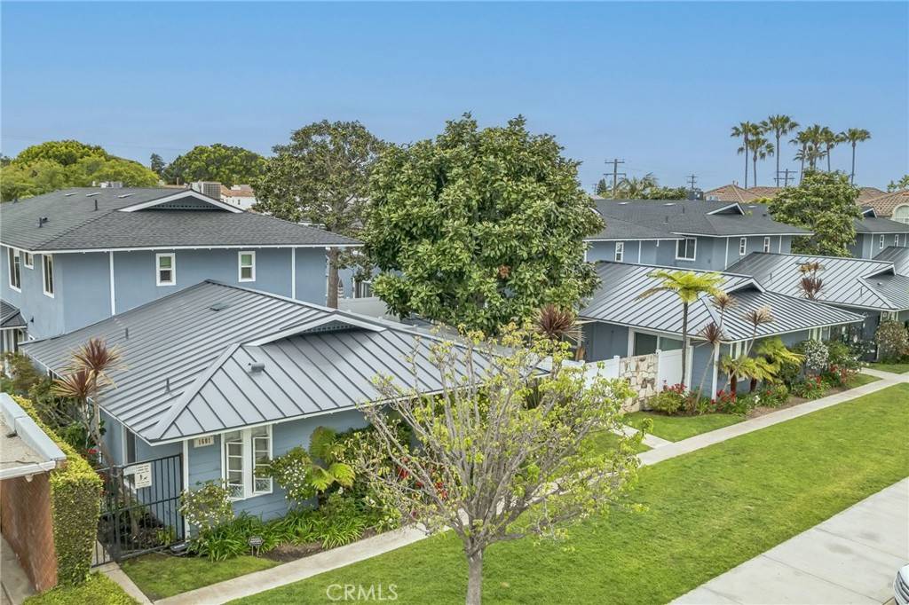 Newport Beach, CA 92663,1601 E 15th ST