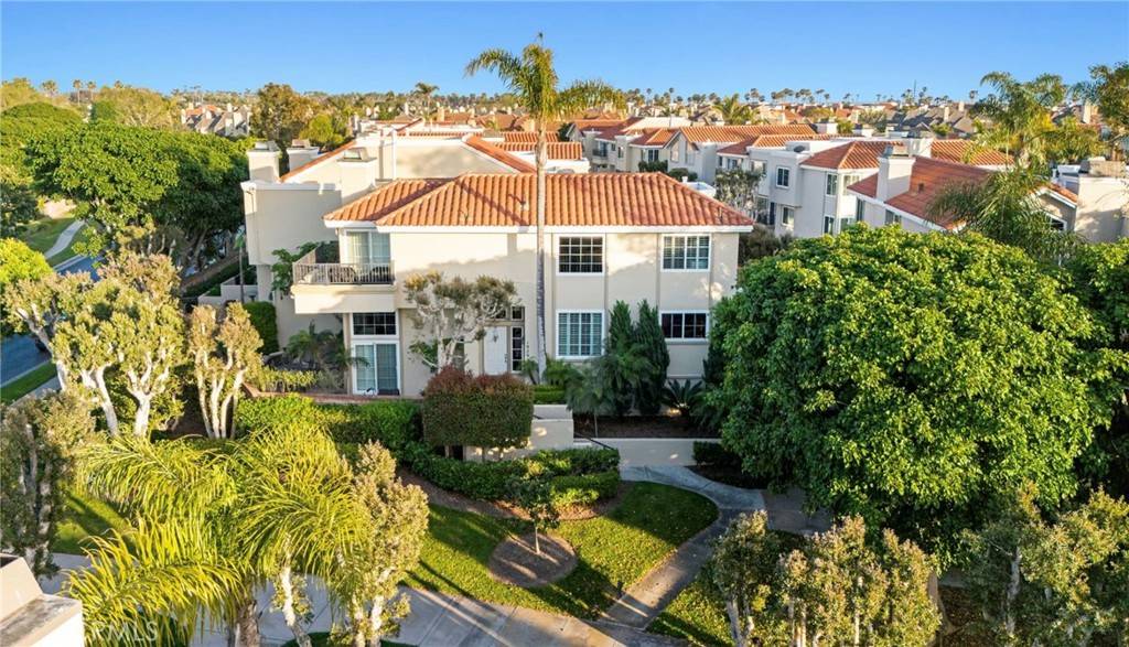 Huntington Beach, CA 92648,19292 Sawgrass LN