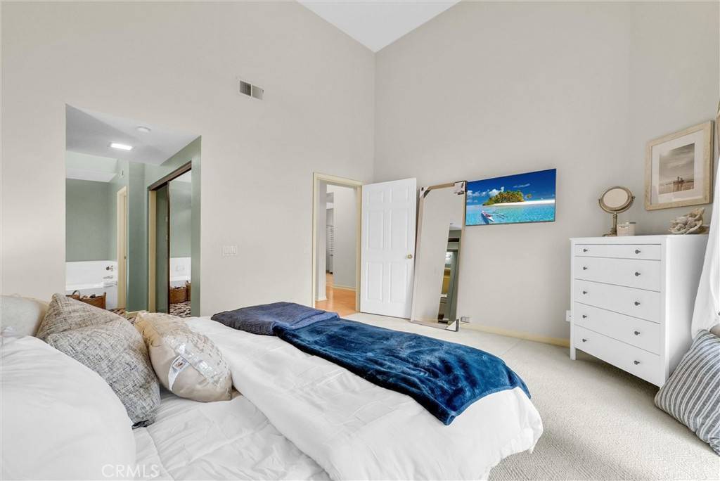 Huntington Beach, CA 92648,7402 Yellowtail DR #204