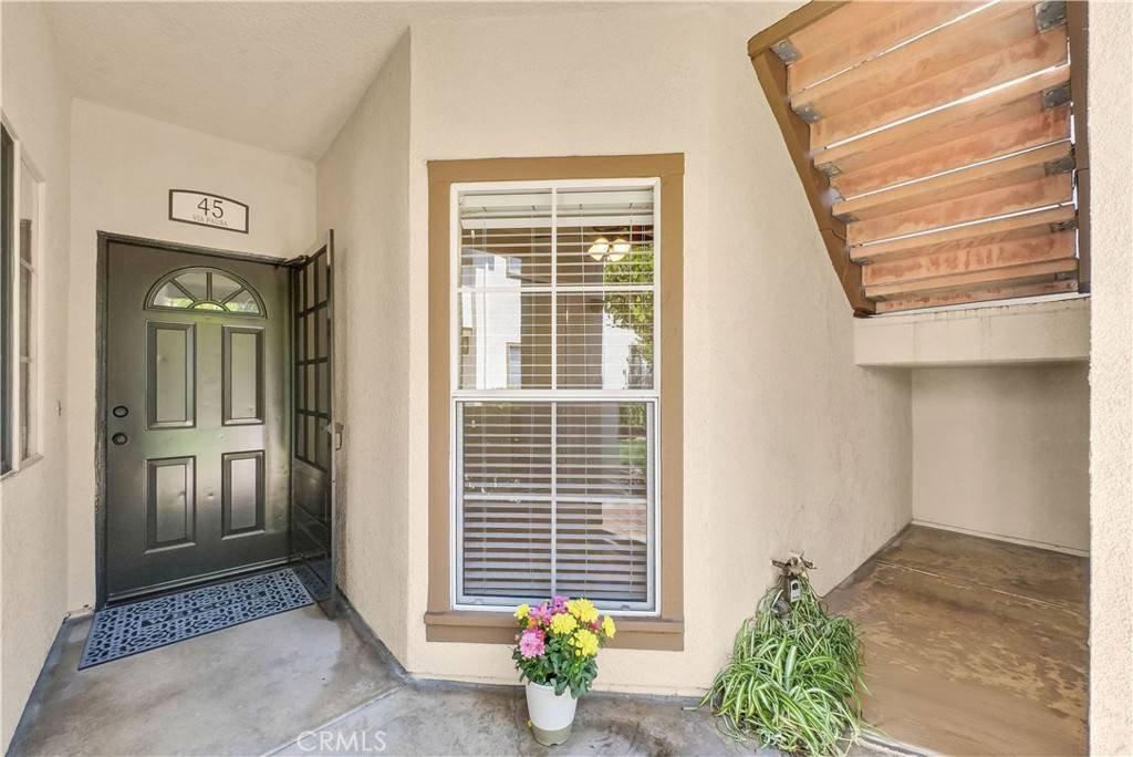 Rancho Santa Margarita, CA 92688,45 Via Pausa