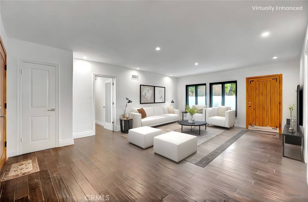Long Beach, CA 90815,5950 E Walton ST