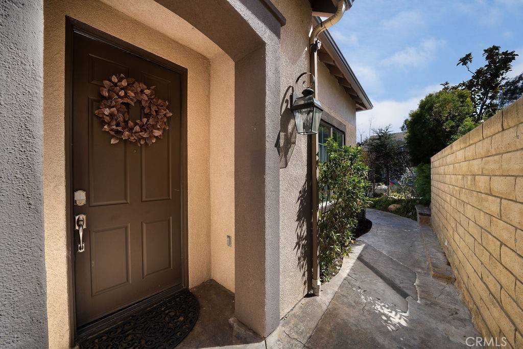 Valencia, CA 91355,27050 Island RD