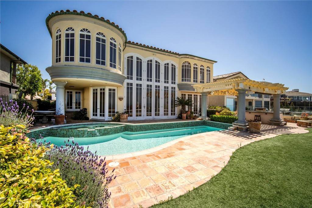 San Clemente, CA 92672,3822 Vista Blanca