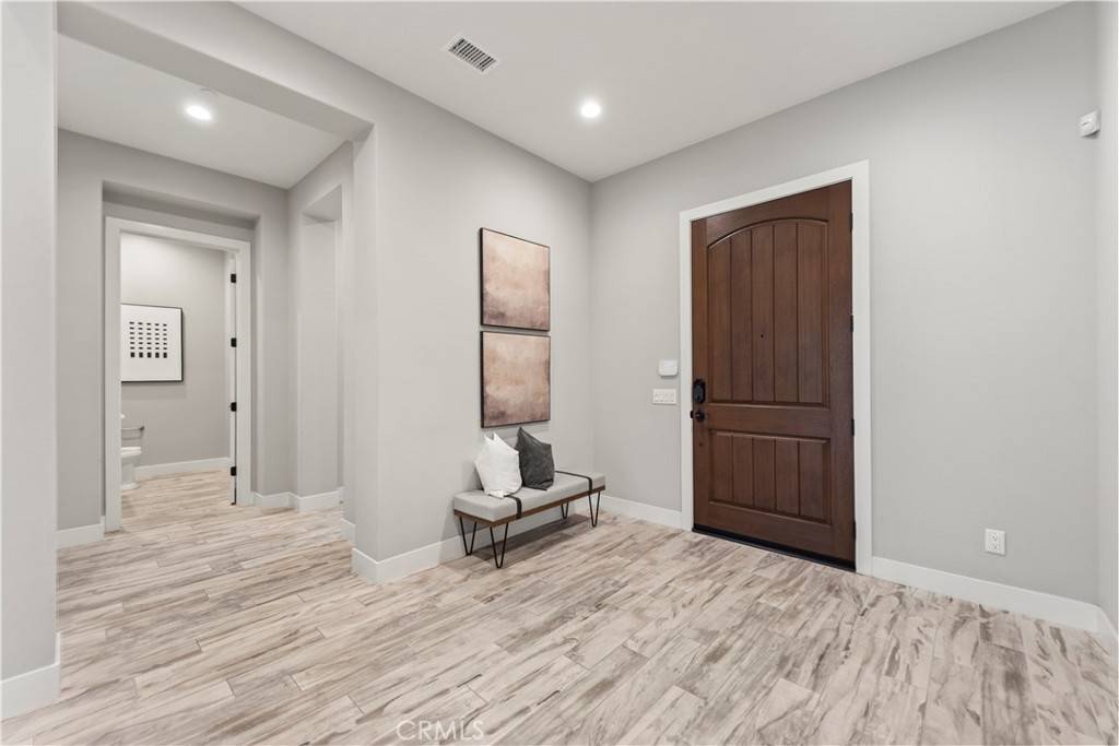 Irvine, CA 92618,51 Redshift