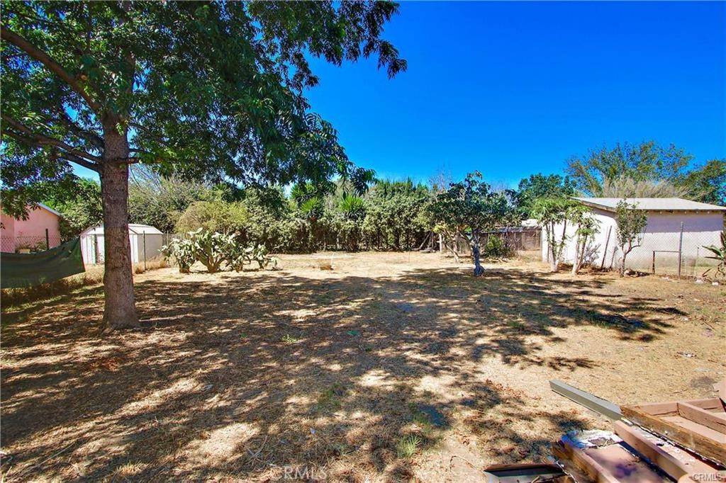 Compton, CA 90220,443 W Tichenor ST