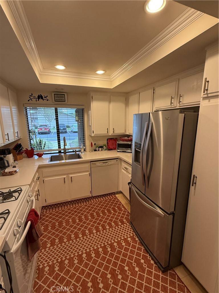 Huntington Beach, CA 92646,8566 Fallbrook CIR #C704B