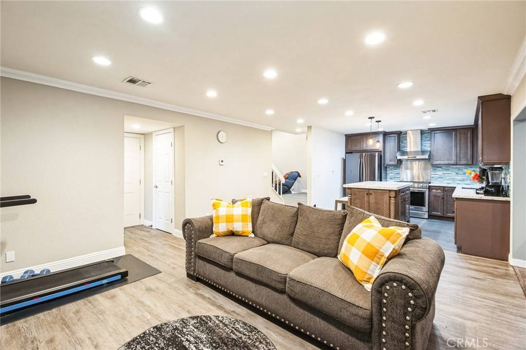 Diamond Bar, CA 91765,1338 Crestmont DR