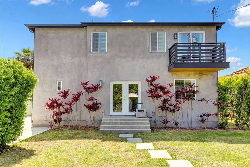 Inglewood, CA 90305,8910 S 3rd AVE