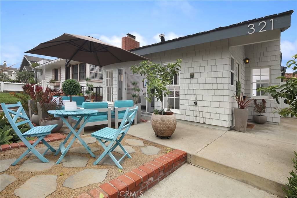 Corona Del Mar, CA 92625,321 Iris AVE