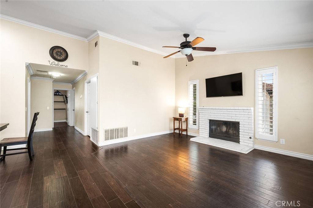 Riverside, CA 92506,241 Clearwood AVE