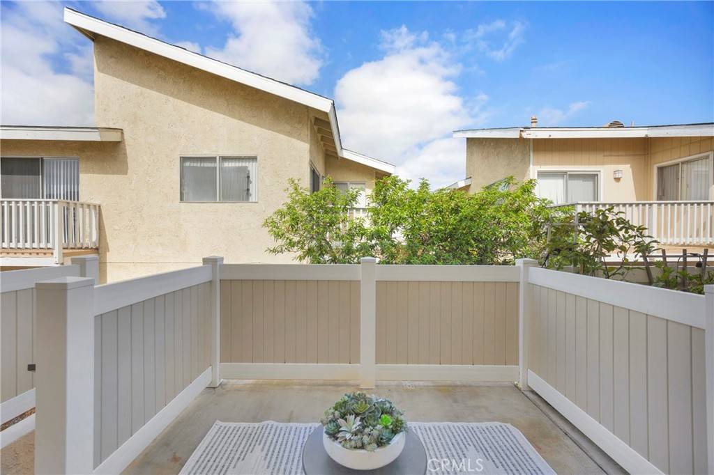Costa Mesa, CA 92627,290 Victoria ST #31