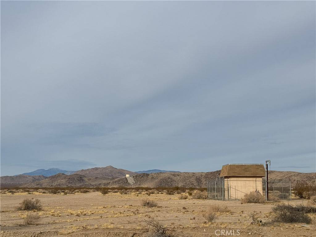 Joshua Tree, CA 92252,4078 Sunfair RD