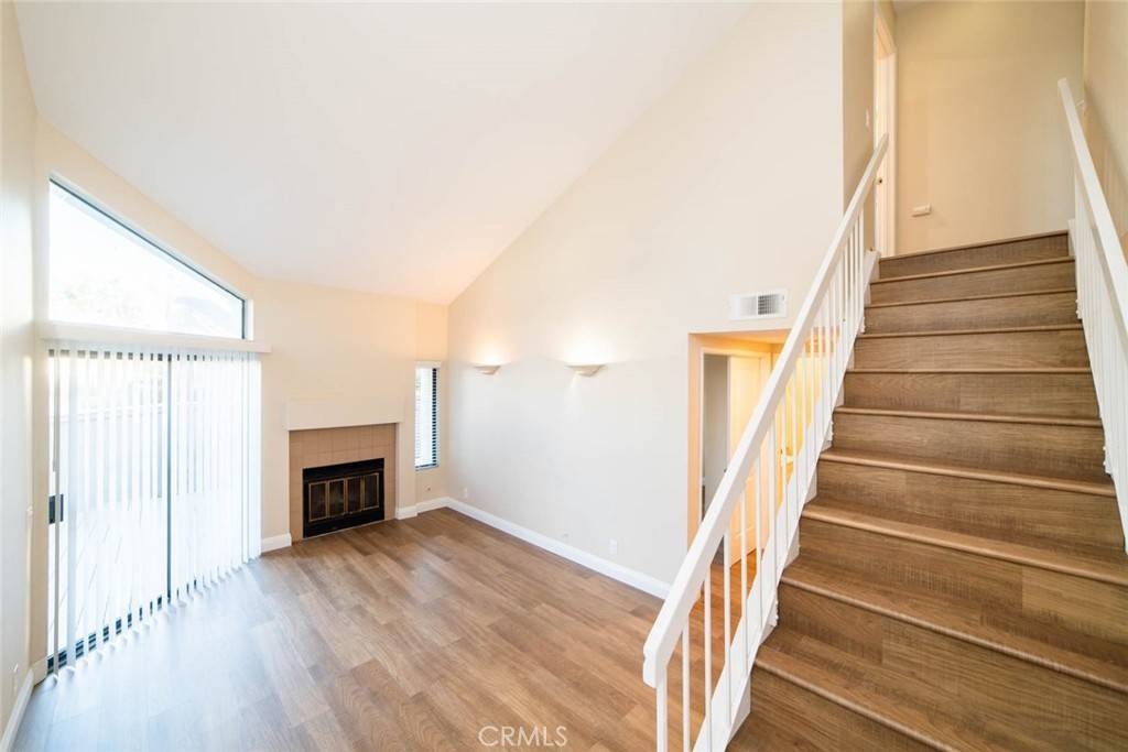 Irvine, CA 92606,402 DEERFIELD