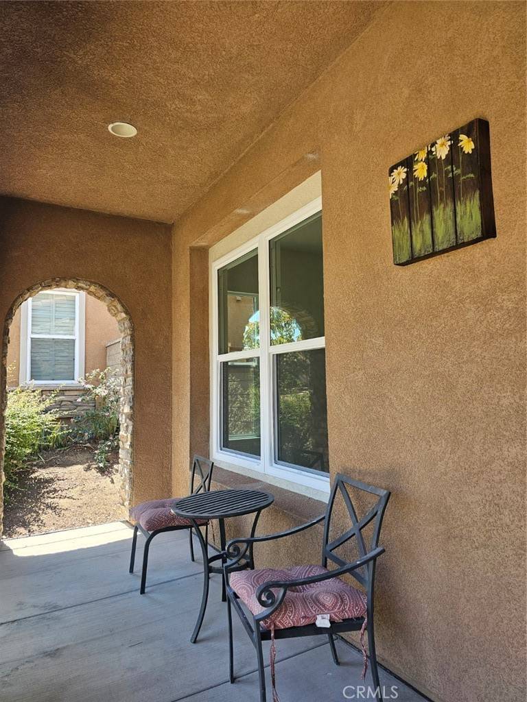 Riverside, CA 92503,17127 Carrotwood DR
