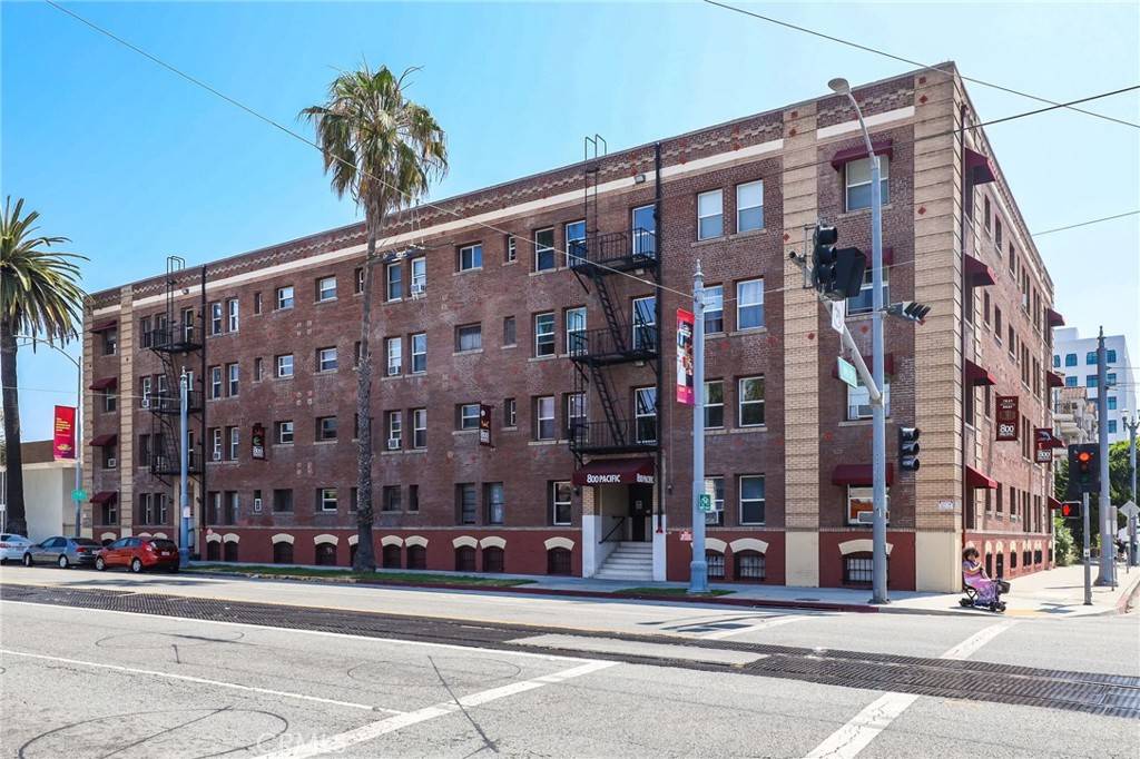 Long Beach, CA 90813,800 Pacific AVE #404