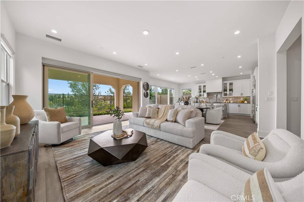 Irvine, CA 92602,59 Longchamp