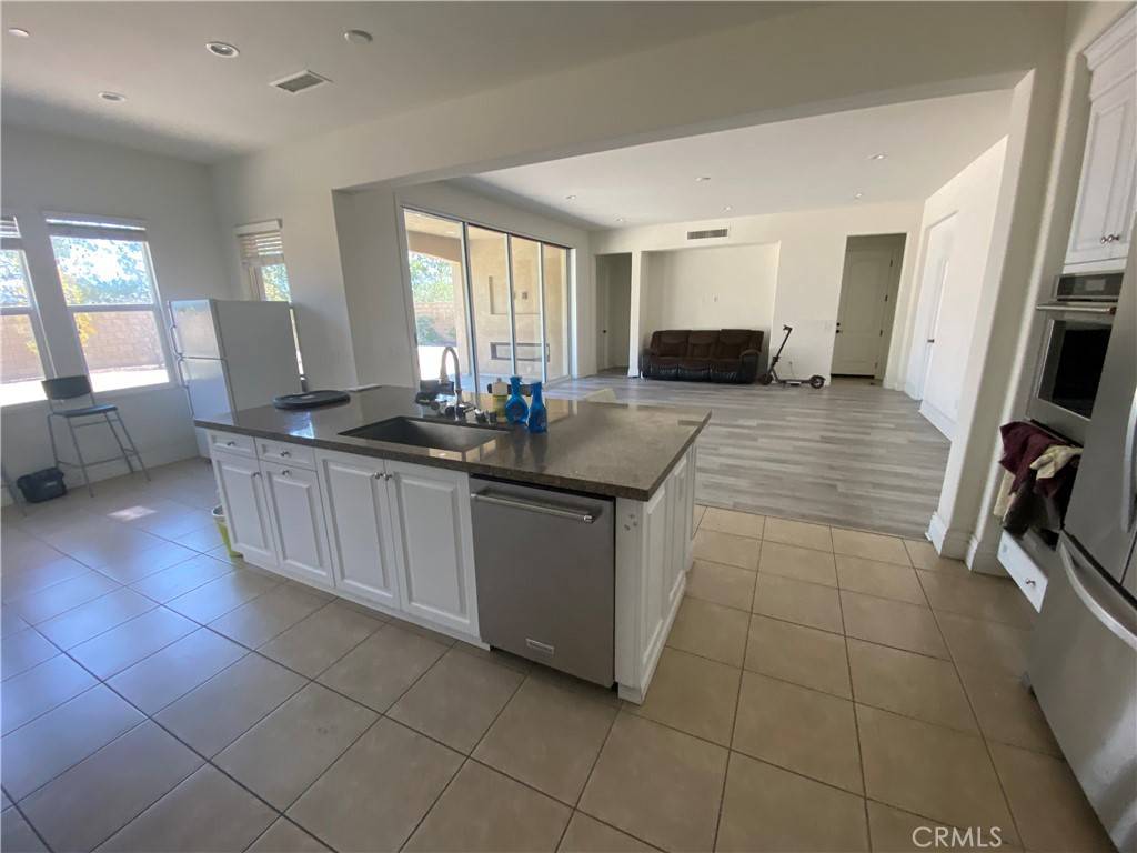 Irvine, CA 92606,58 Windwalker Way