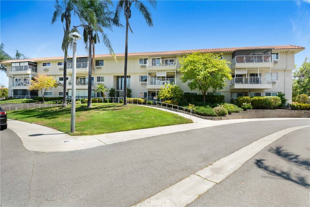 Laguna Woods, CA 92637,2384 Via Mariposa W #3G