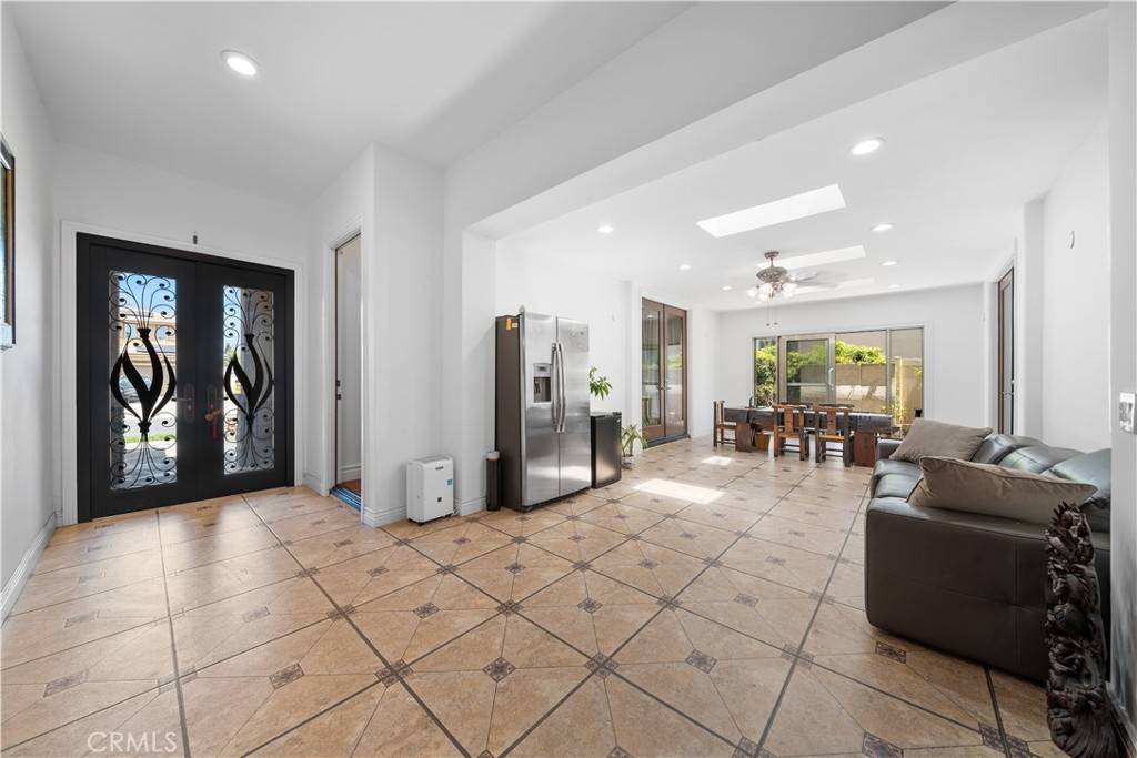 Chino, CA 91710,6829 Birmingham DR