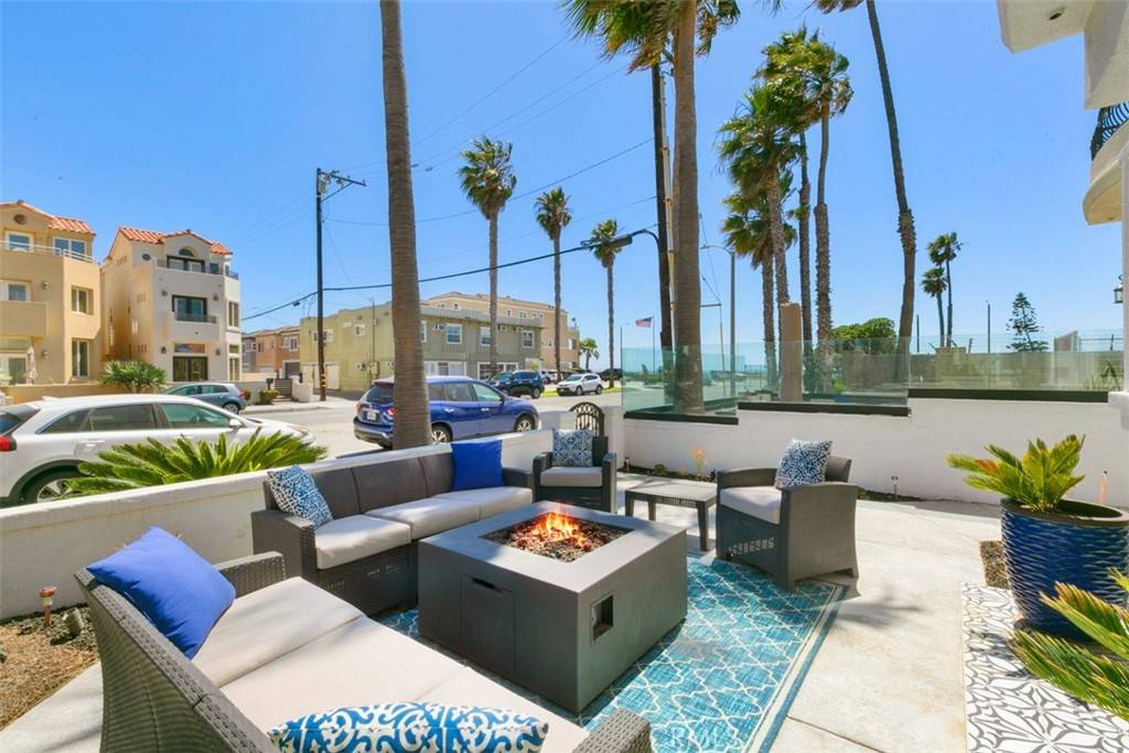 Huntington Beach, CA 92648,113 18th ST