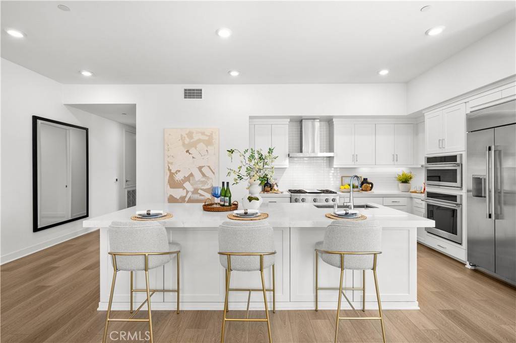 Irvine, CA 92612,1301 Rivington