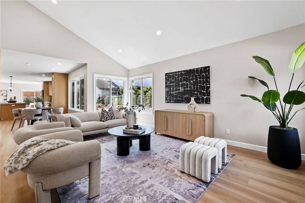 Irvine, CA 92612,25 Almond Tree LN