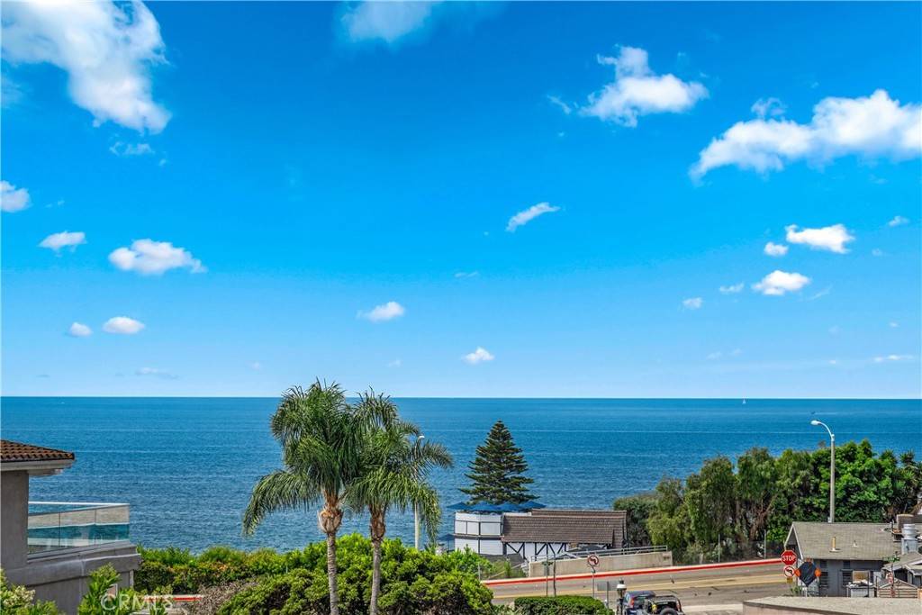 Laguna Beach, CA 92651,320 Ashton DR
