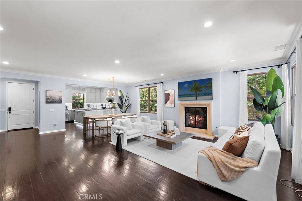 21 Fanpalm Irvine, CA 92620