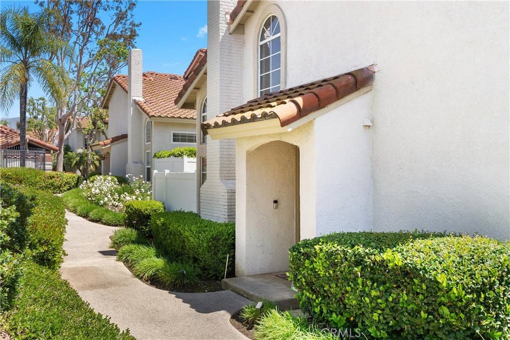 Rancho Santa Margarita, CA 92688,8 Geranium #23