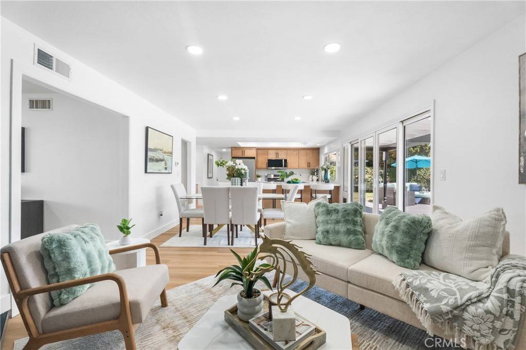Placentia, CA 92870,634 Pinehurst AVE