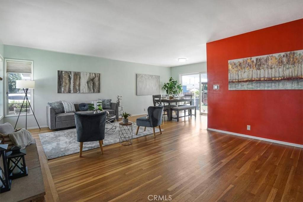 Santa Ana, CA 92707,1214 Halladay ST